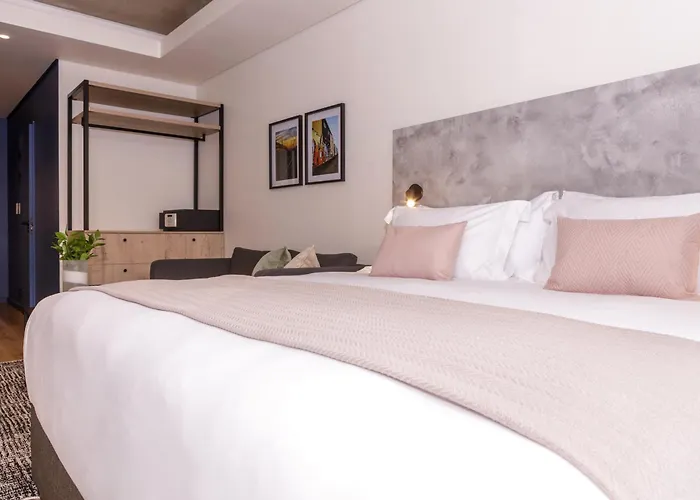 Home Suite Hotels Station House